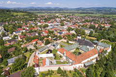 Stary Sacz, 29.05.2018 r. lotnicza panorama miasta - klasztor Klarysek. EU, PL, Warm-Maz. Lotnicze.