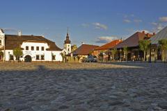 stary-sacz-widok-z-rynku-na-klasztor