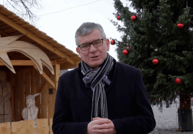 Wesołych Świąt i Szczęśliwego Nowego Roku !