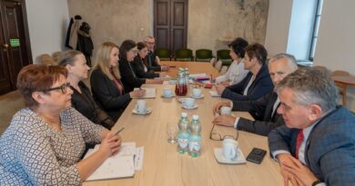 Miasto Nowy Sącz wraz z partnerami – MPK Nowy Sącz, Gminą Stary Sącz i Gminą Łącko – rozpoczyna największy w regionie projekt poprawy transportu publicznego!