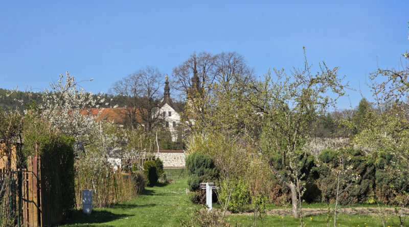 Gmina Stary Sącz wspiera rozwój Rodzinnych Ogrodów Działkowych – dwie ważne inwestycje podpisane!